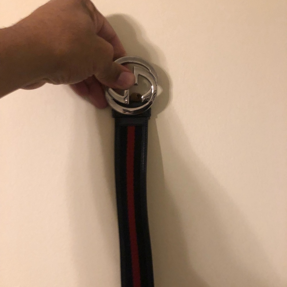 Black Gucci belt
